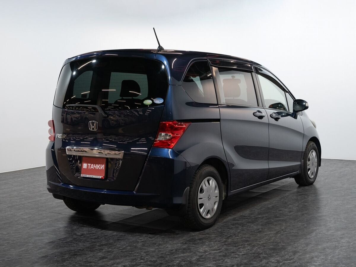 Honda Freed 2010 - фото автомобиля