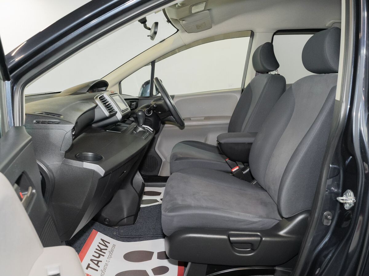 Honda Freed 2010 - фото автомобиля