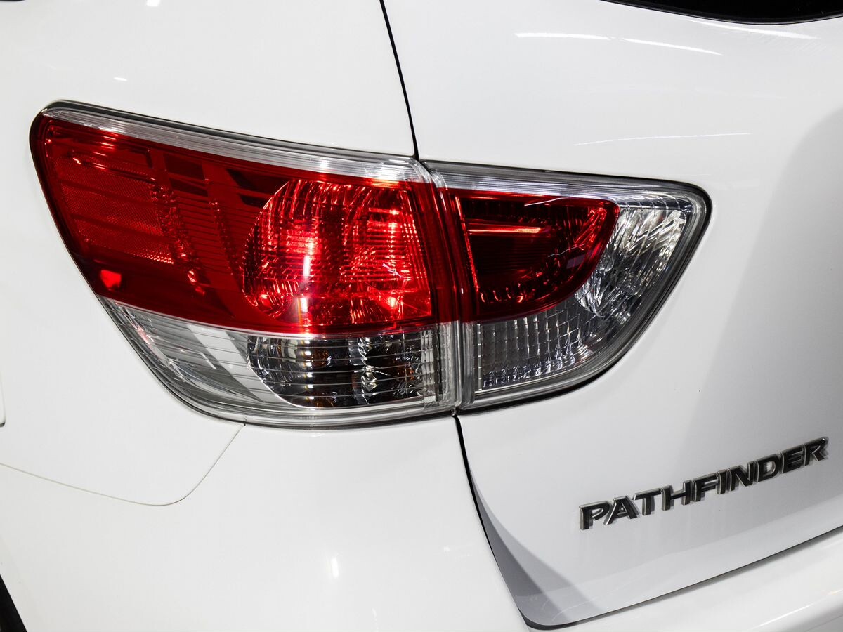 Nissan Pathfinder 2014 - фото автомобиля