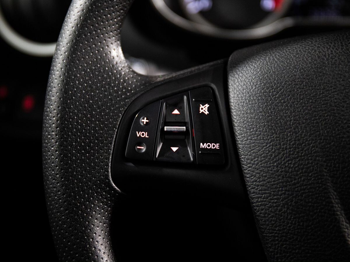 FAW Besturn X40 2019 - фото автомобиля