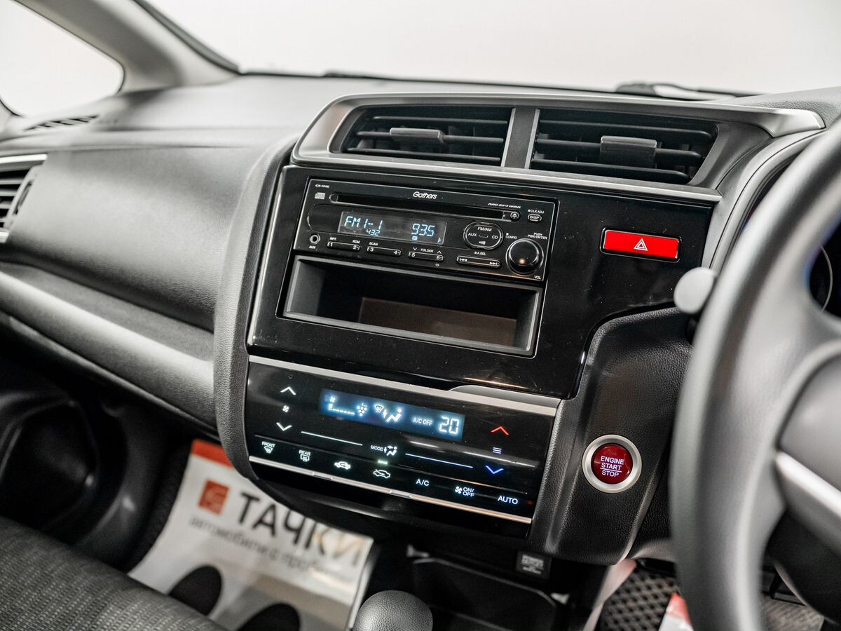 Honda Fit 2017 - фото автомобиля