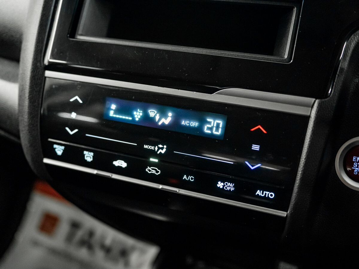 Honda Fit 2017 - фото автомобиля