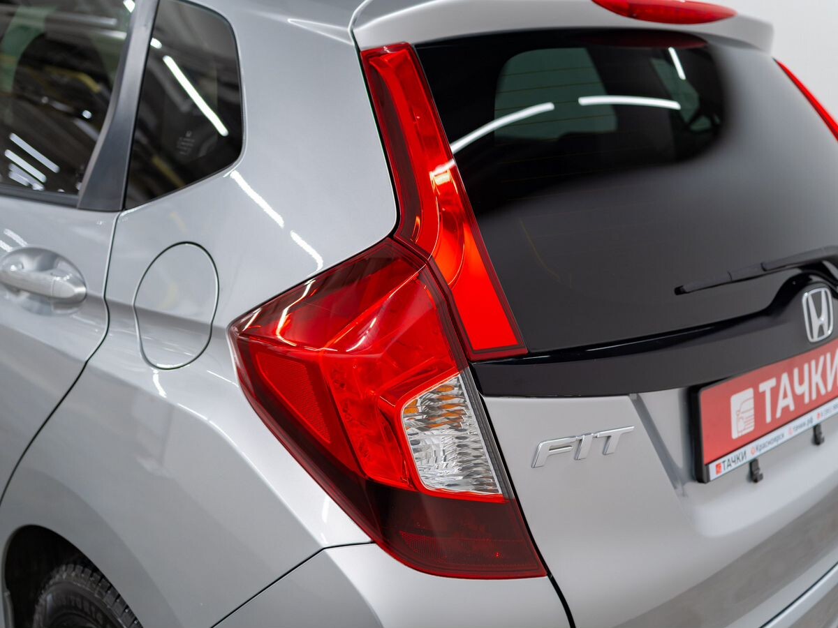 Honda Fit 2017 - фото автомобиля