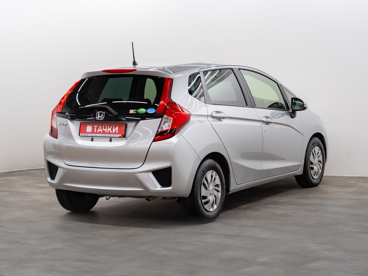Honda Fit 2017 - фото автомобиля
