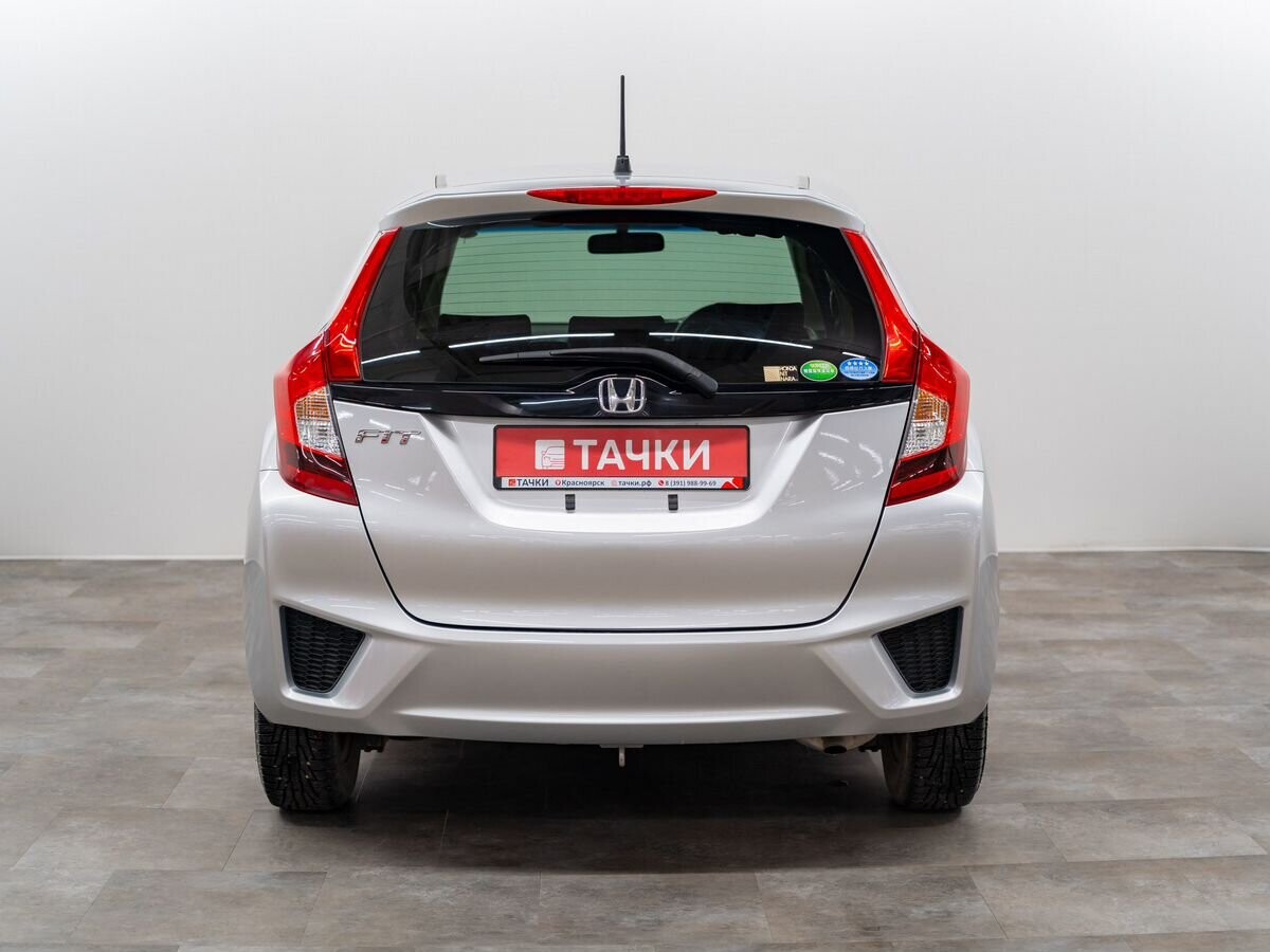 Honda Fit 2017 - фото автомобиля