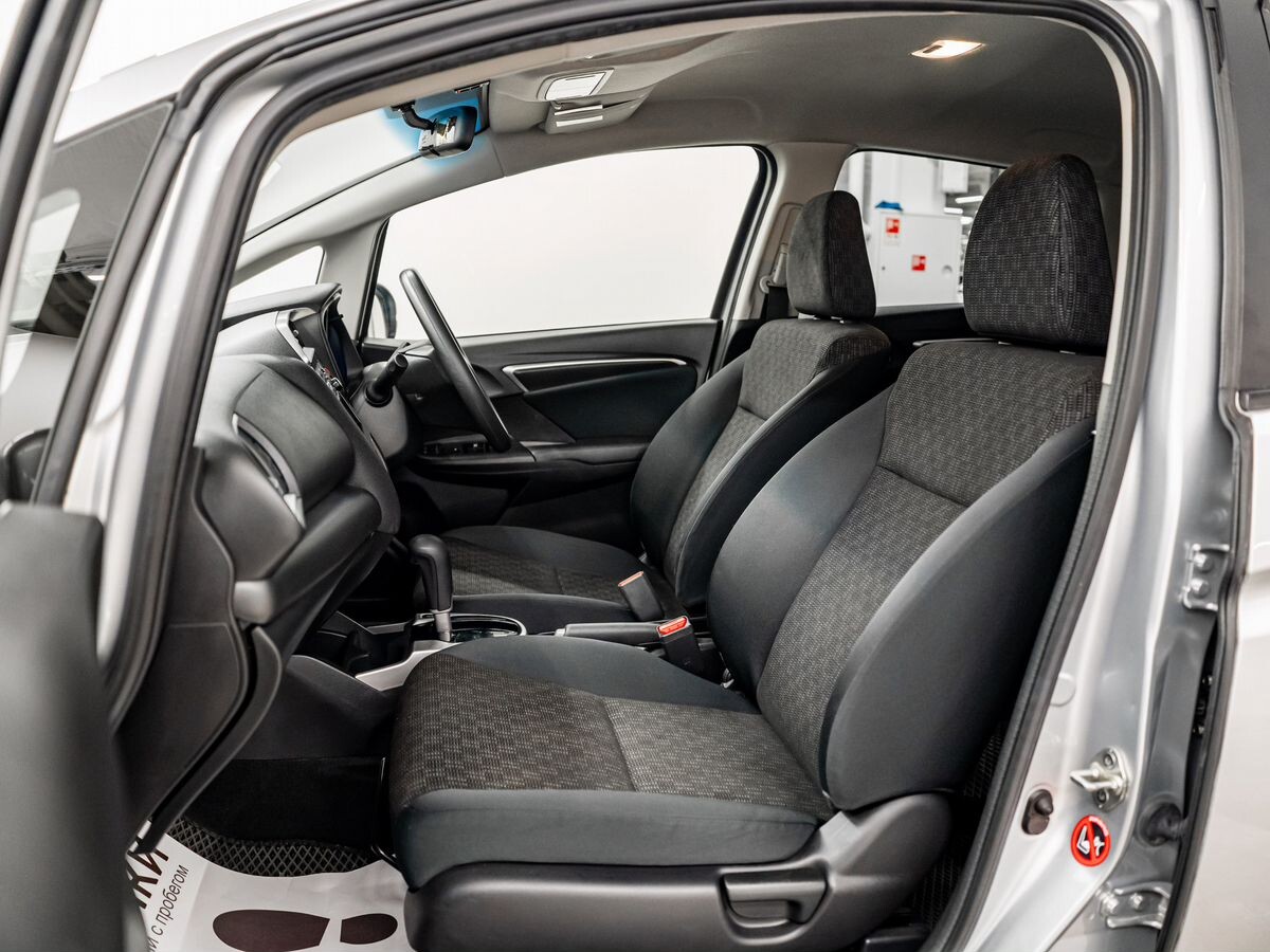 Honda Fit 2017 - фото автомобиля