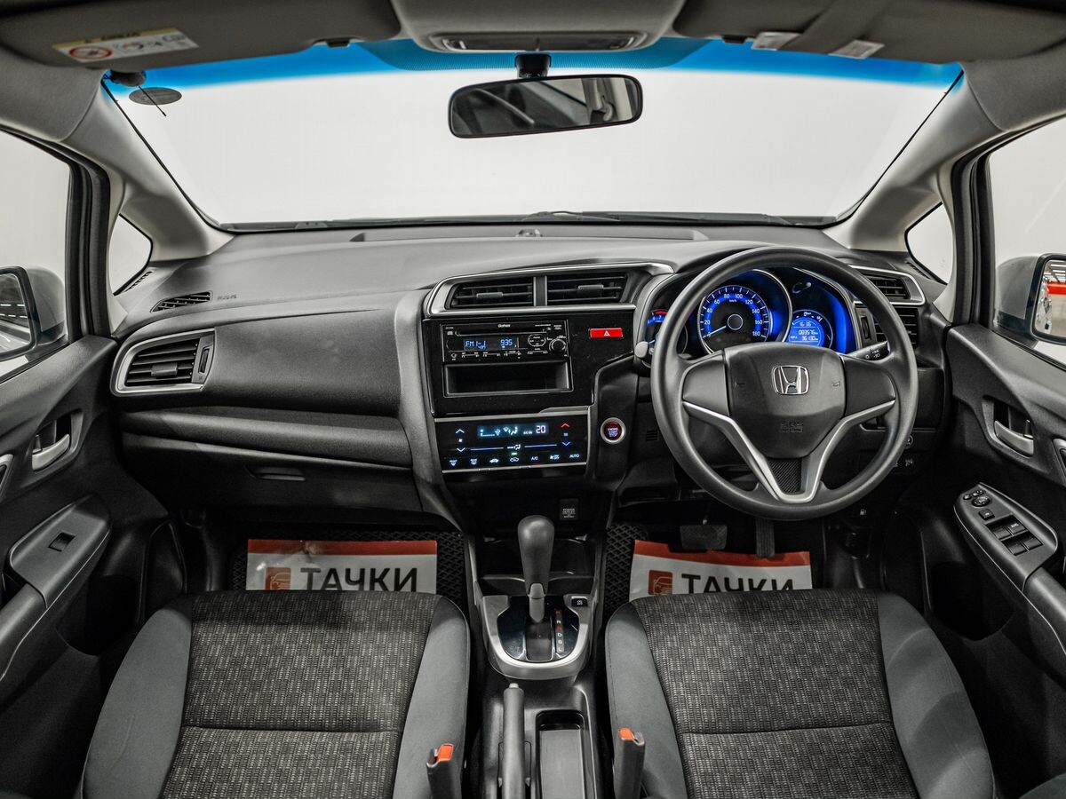 Honda Fit 2017 - фото автомобиля