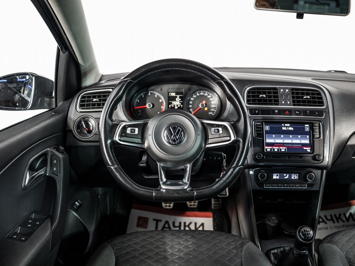 Volkswagen Polo 2018 - фото автомобиля