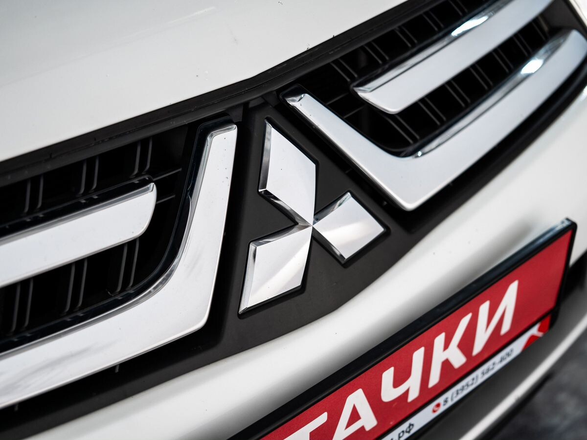 Mitsubishi Pajero Sport 2014 - фото автомобиля