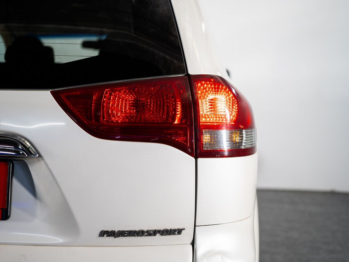 Mitsubishi Pajero Sport 2014 - фото автомобиля