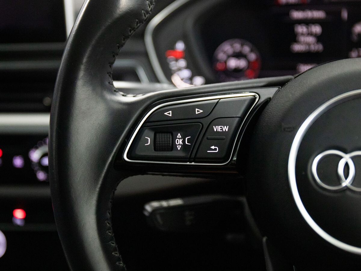 Audi A4 2017 - фото автомобиля