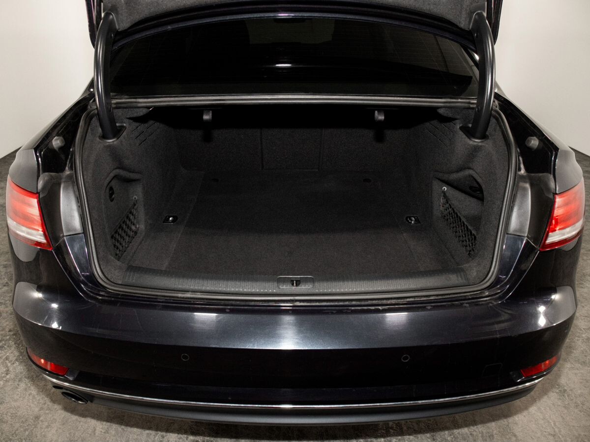 Audi A4 2017 - фото автомобиля