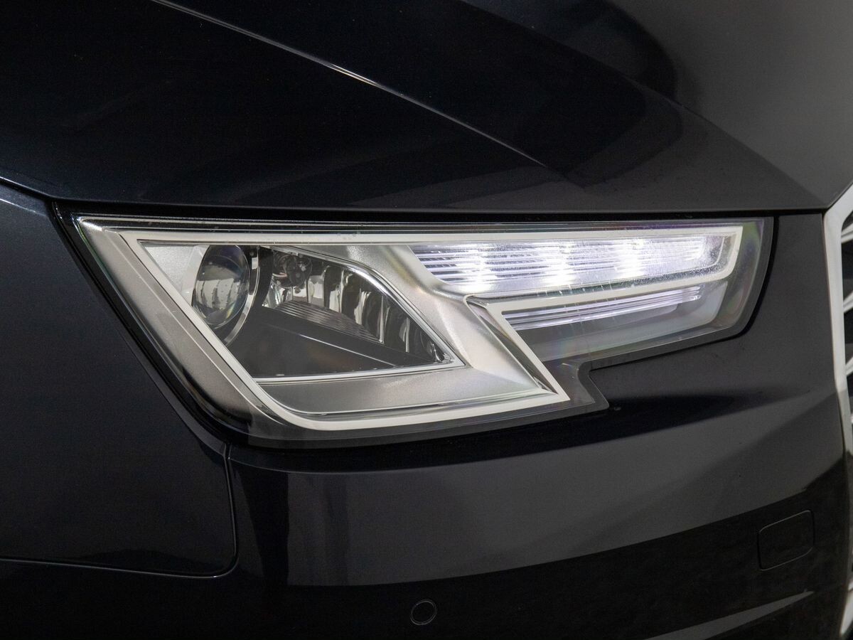 Audi A4 2017 - фото автомобиля