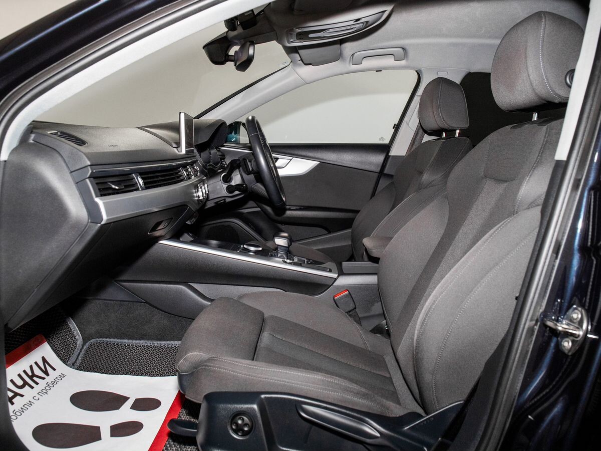 Audi A4 2017 - фото автомобиля