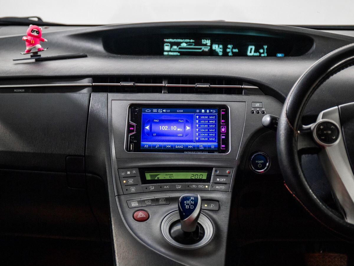 Toyota Prius 2014 - фото автомобиля