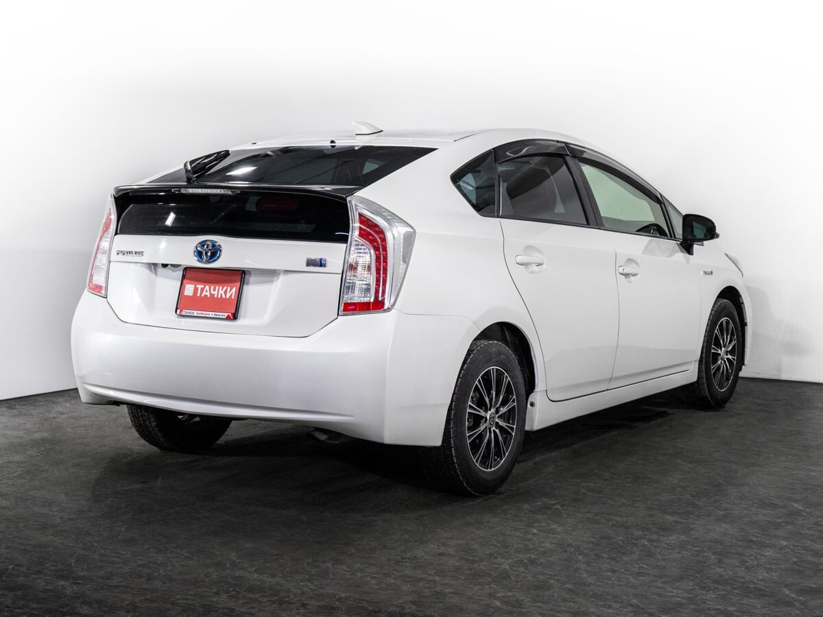 Toyota Prius 2014 - фото автомобиля