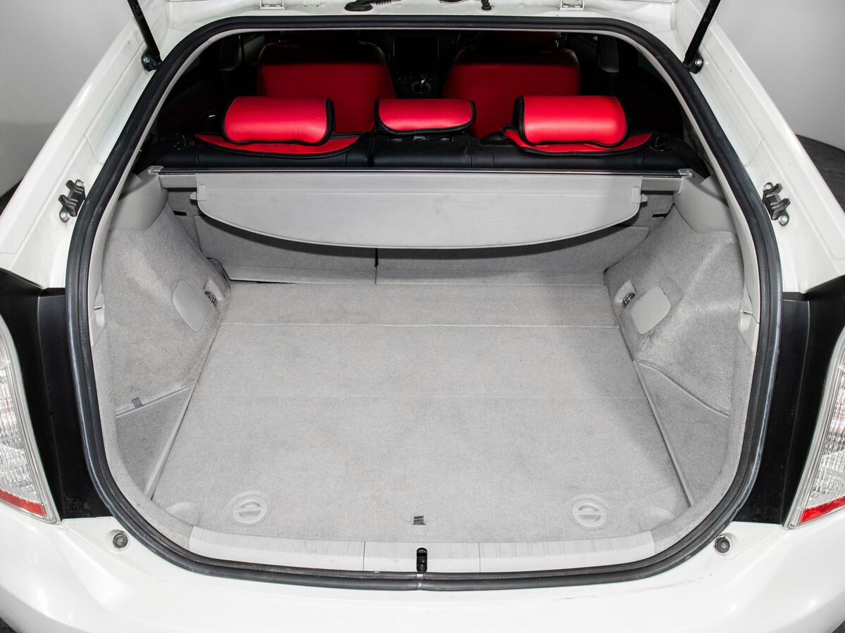 Toyota Prius 2014 - фото автомобиля