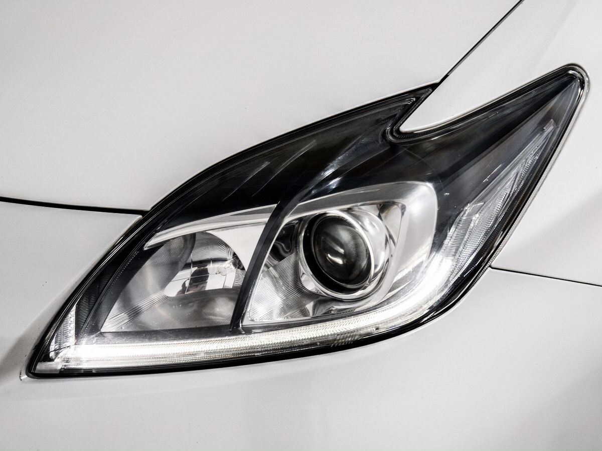 Toyota Prius 2014 - фото автомобиля