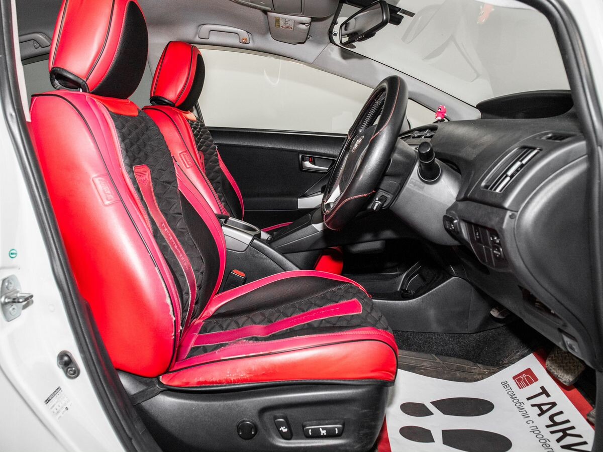 Toyota Prius 2014 - фото автомобиля