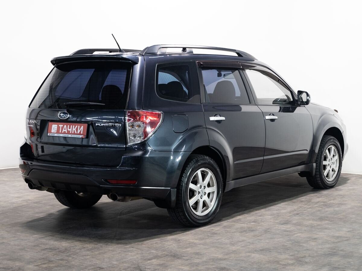 Subaru Forester 2011 - фото автомобиля