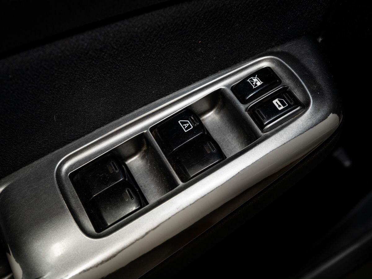 Subaru Forester 2011 - фото автомобиля