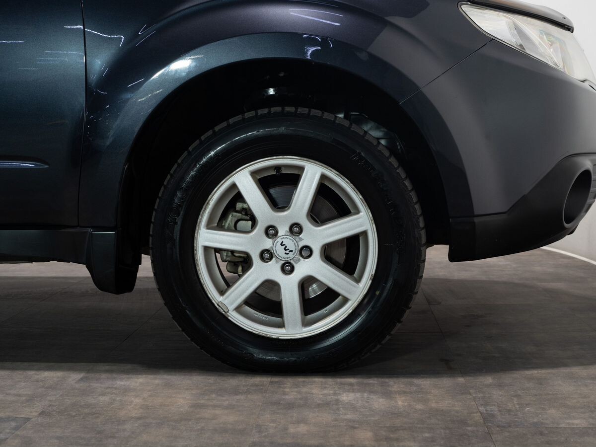 Subaru Forester 2011 - фото автомобиля