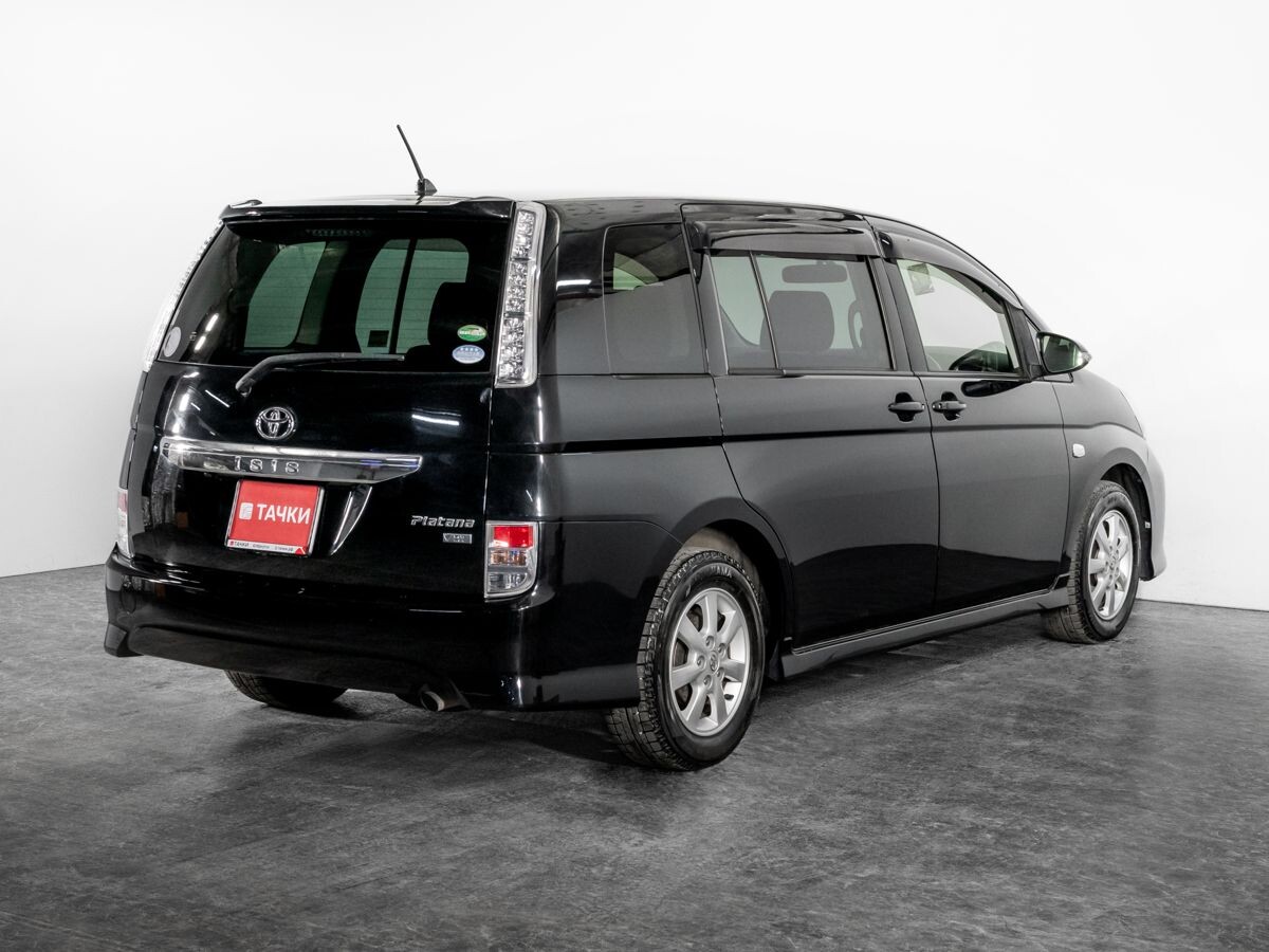 Toyota ISis 2015 - фото автомобиля