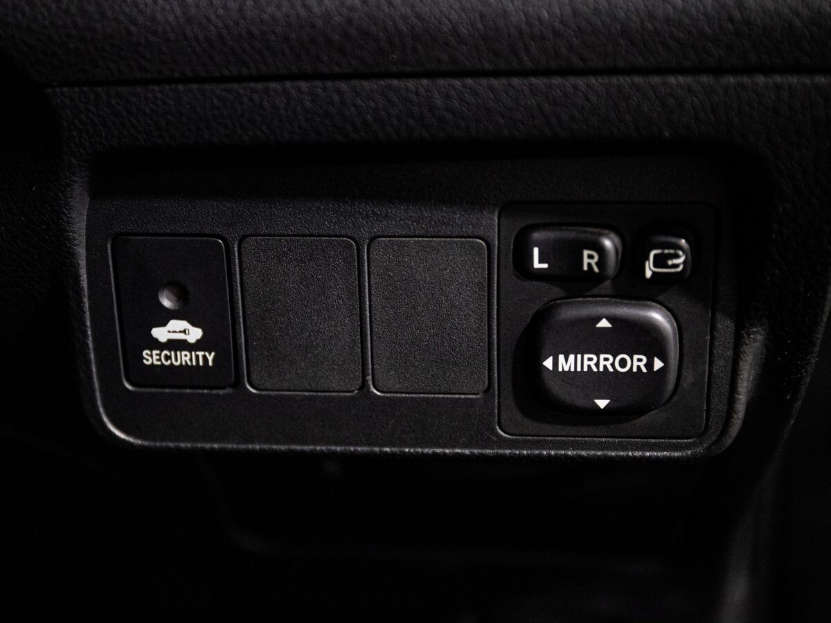 Toyota Corolla 2010 - фото автомобиля