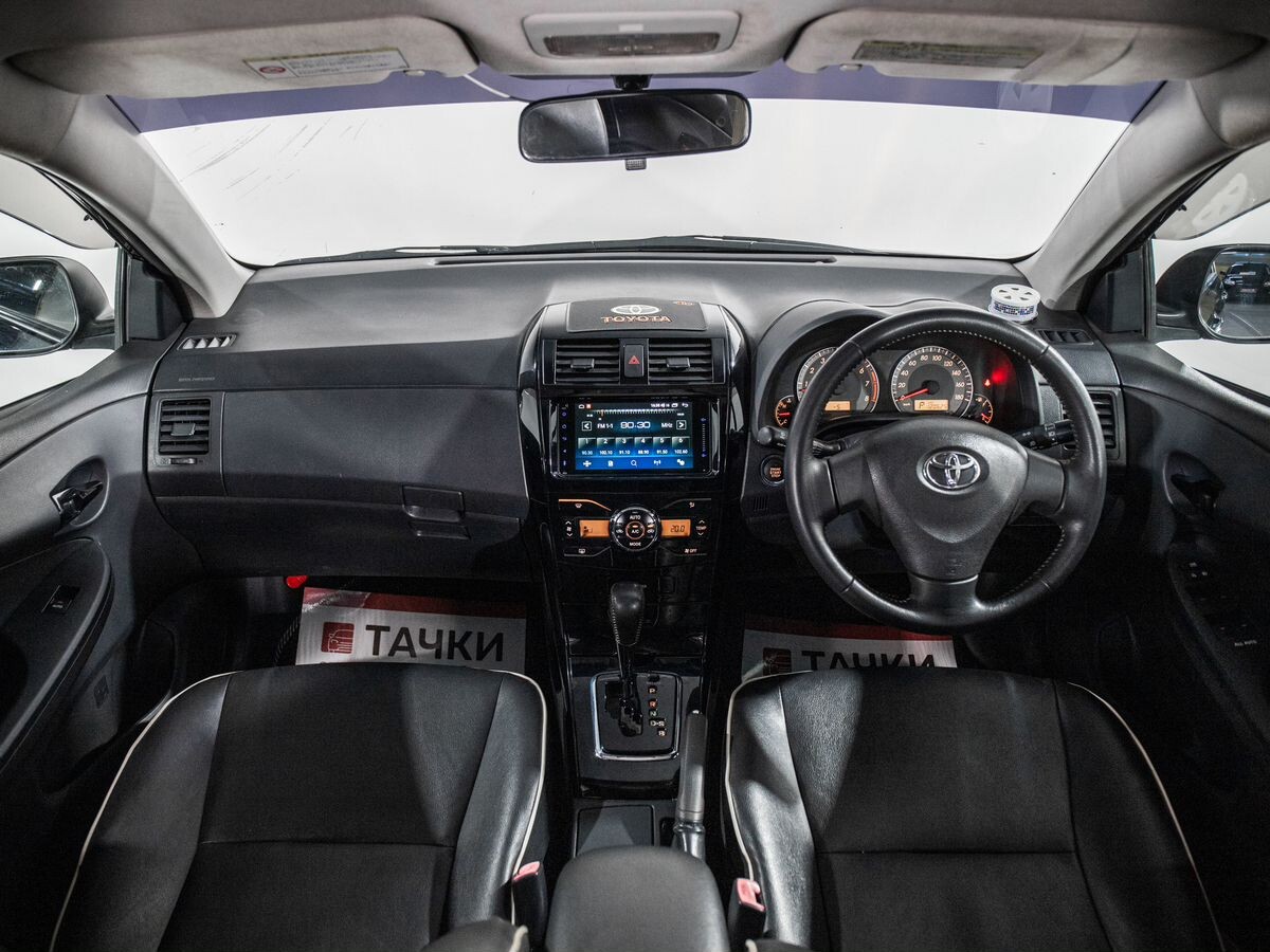 Toyota Corolla 2010 - фото автомобиля