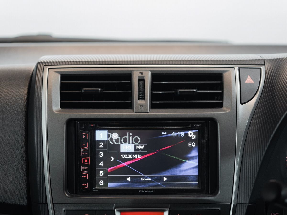 Toyota Ractis 2011 - фото автомобиля