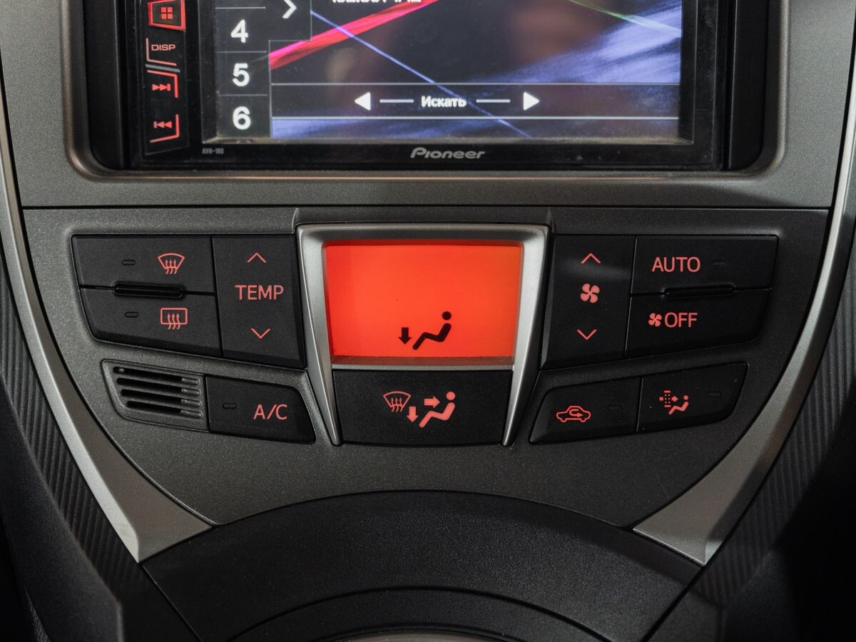 Toyota Ractis 2011 - фото автомобиля