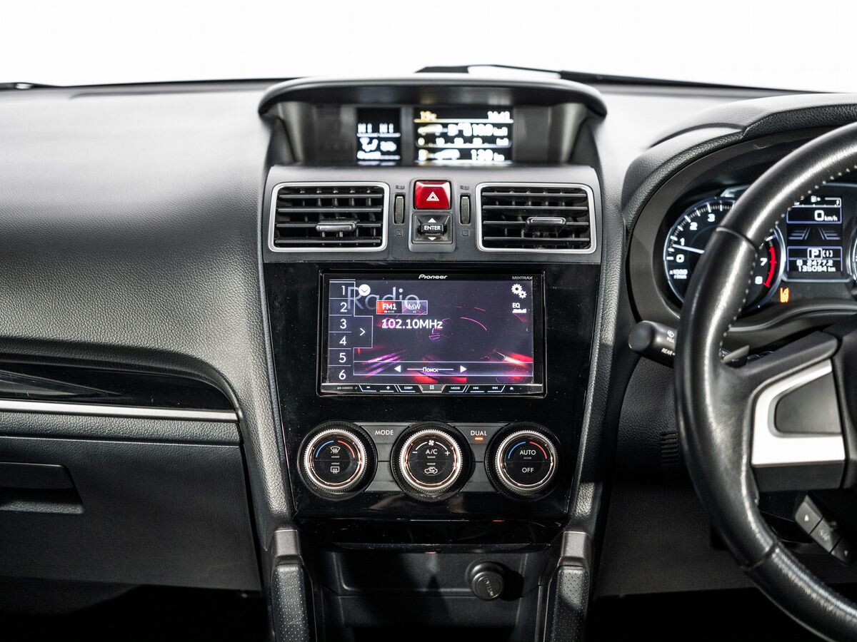 Subaru Forester 2018 - фото автомобиля