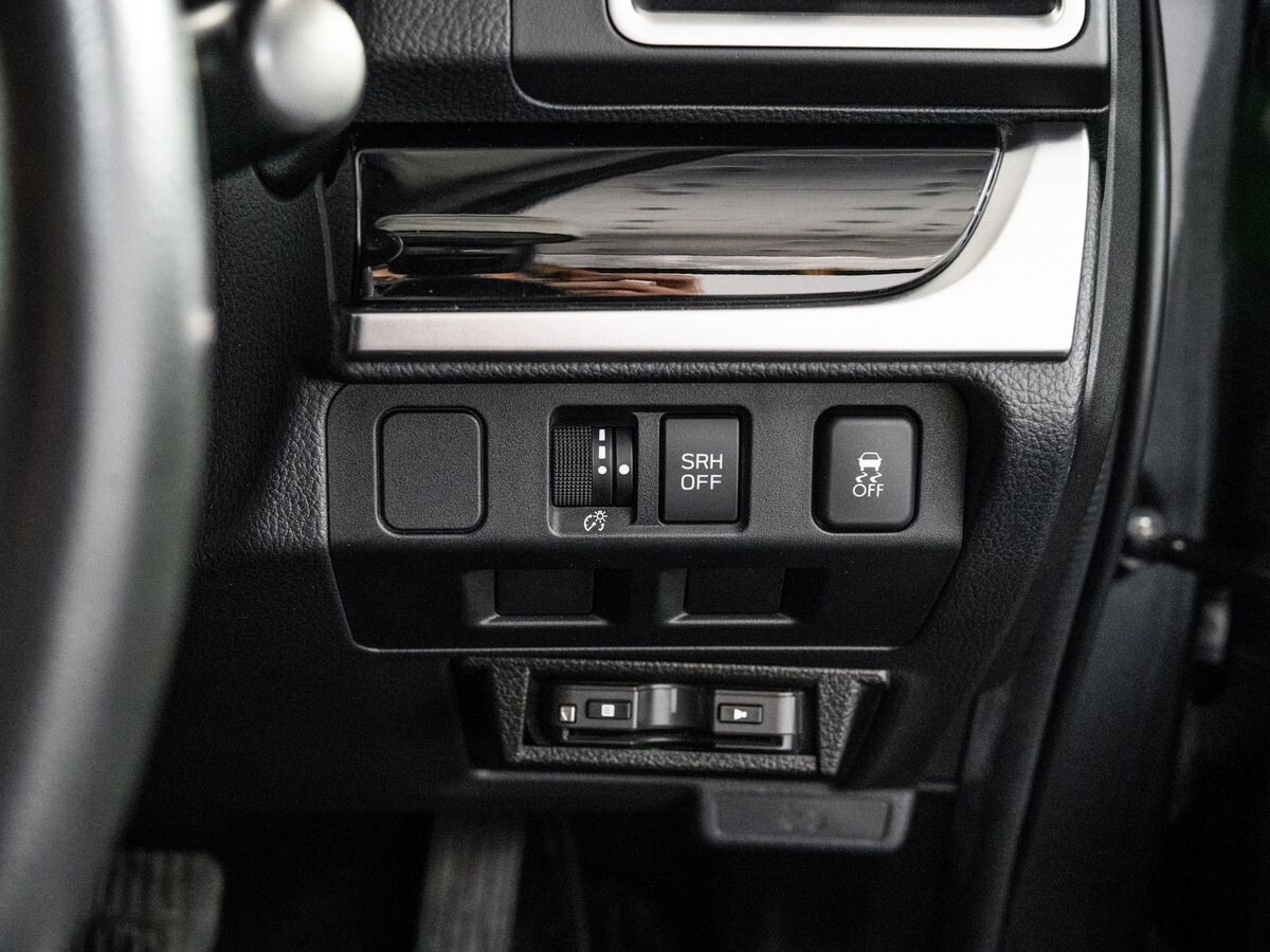 Subaru Forester 2018 - фото автомобиля