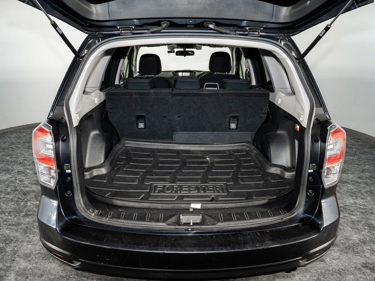 Subaru Forester 2018 - фото автомобиля