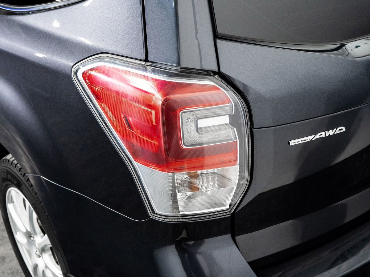 Subaru Forester 2018 - фото автомобиля