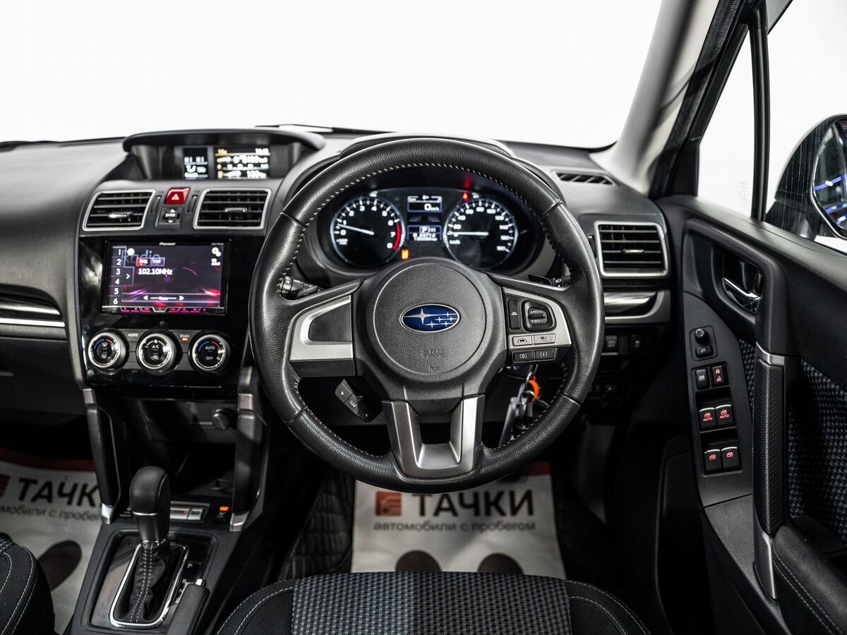 Subaru Forester 2018 - фото автомобиля