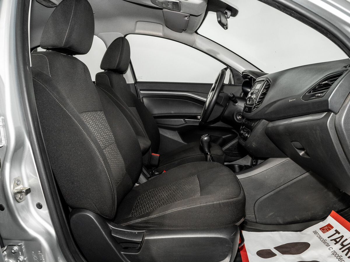 Lada (ВАЗ) Vesta 2021 - фото автомобиля