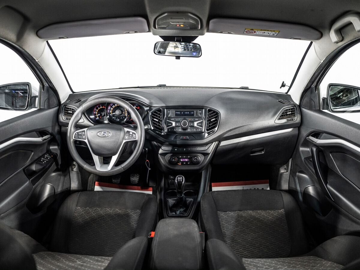 Lada (ВАЗ) Vesta 2021 - фото автомобиля