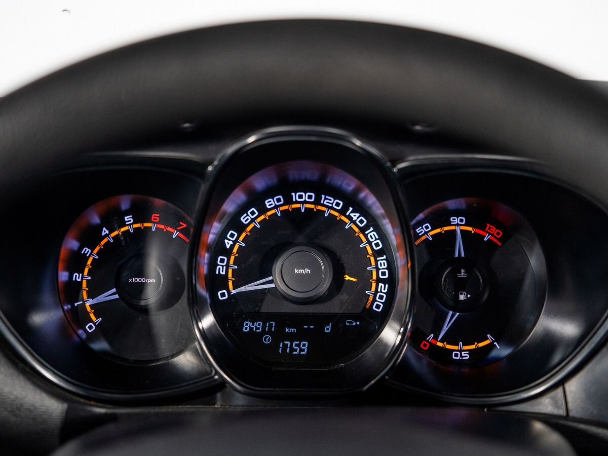 Lada (ВАЗ) Vesta 2021 - фото автомобиля