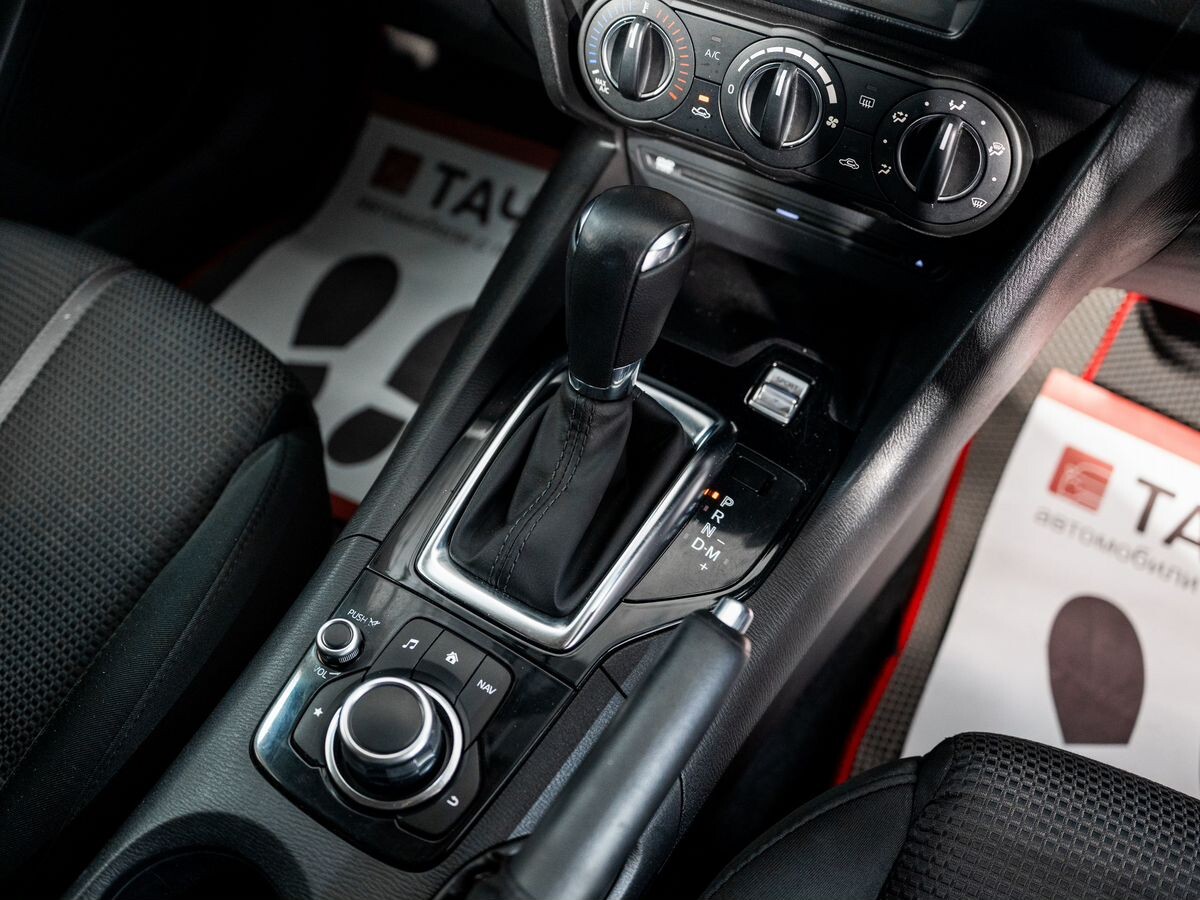 Mazda Axela 2017 - фото автомобиля