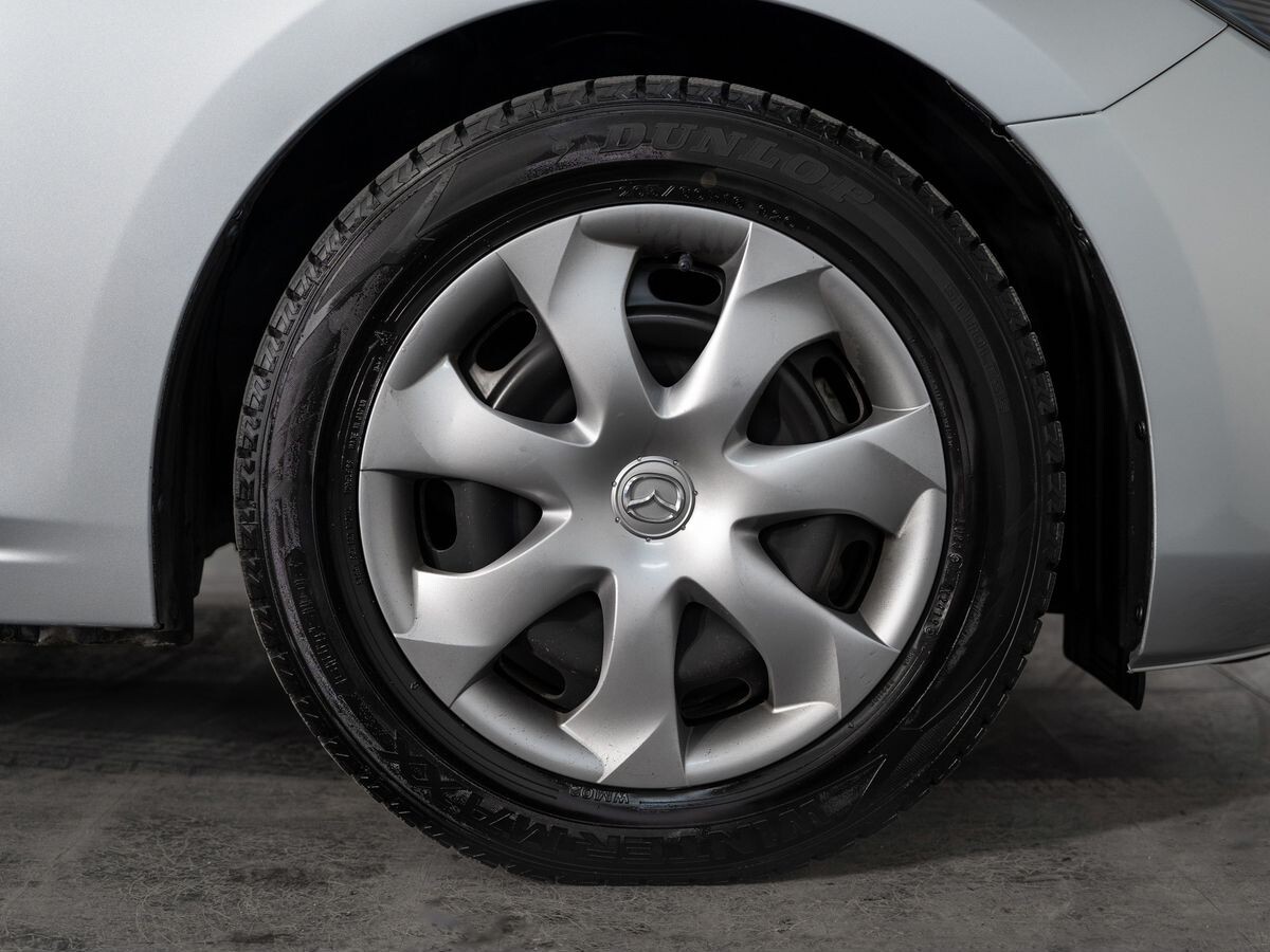 Mazda Axela 2017 - фото автомобиля