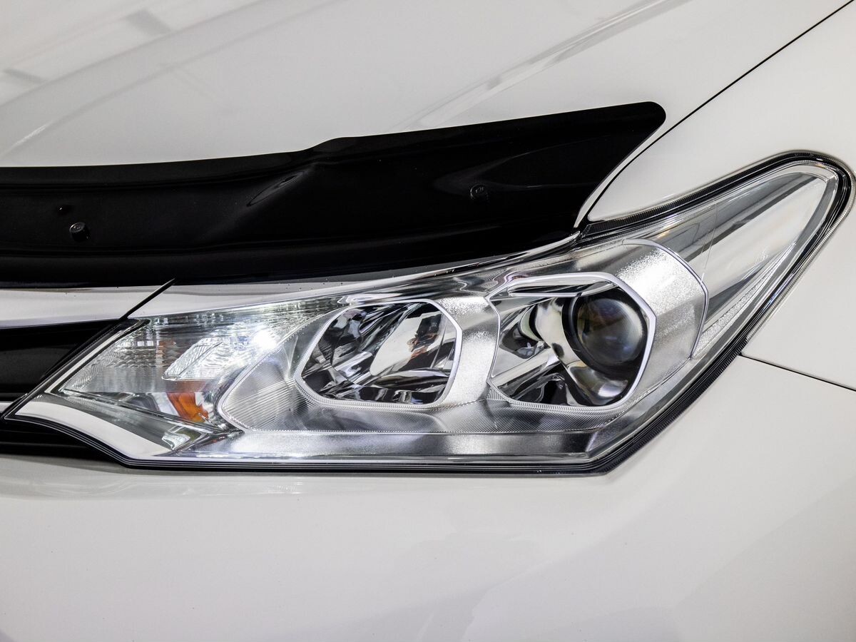 Toyota Corolla 2019 - фото автомобиля