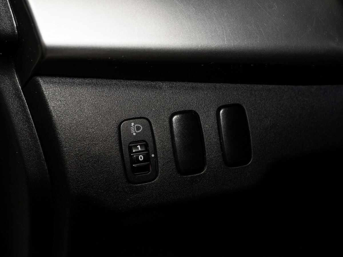 Mitsubishi Lancer 2012 - фото автомобиля