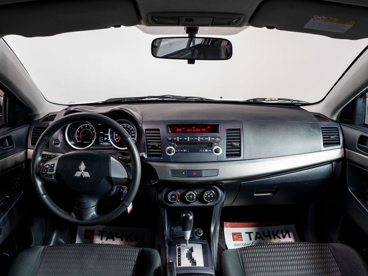 Mitsubishi Lancer 2012 - фото автомобиля