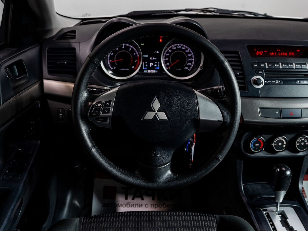 Mitsubishi Lancer 2012 - фото автомобиля