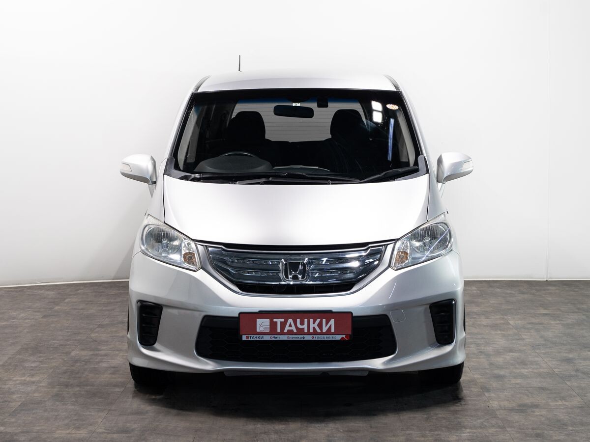 Honda Freed 2012 - фото автомобиля