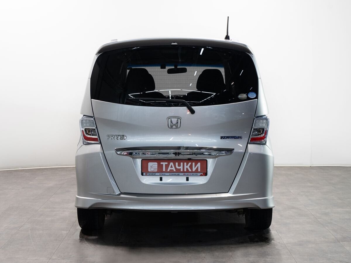 Honda Freed 2012 - фото автомобиля
