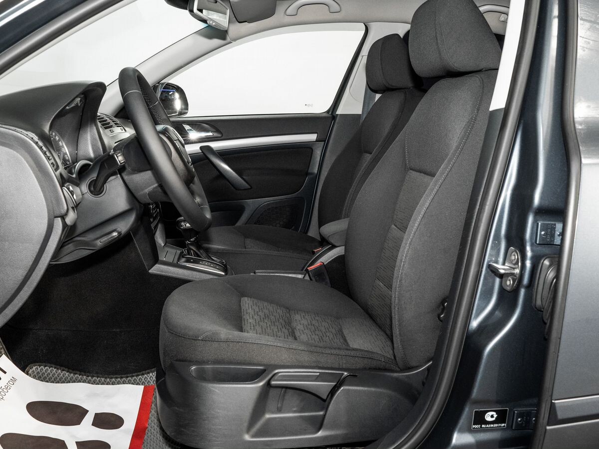 Skoda Octavia 2012 - фото автомобиля