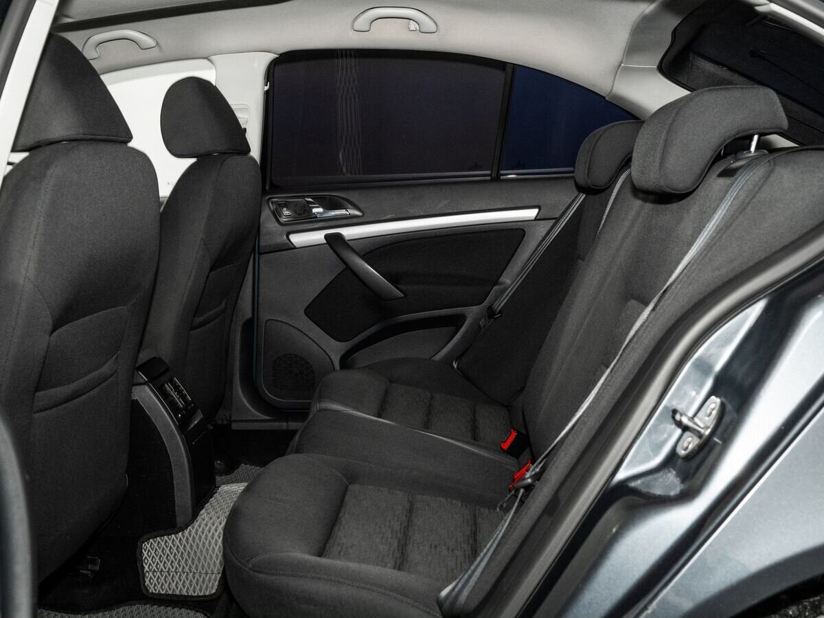 Skoda Octavia 2012 - фото автомобиля