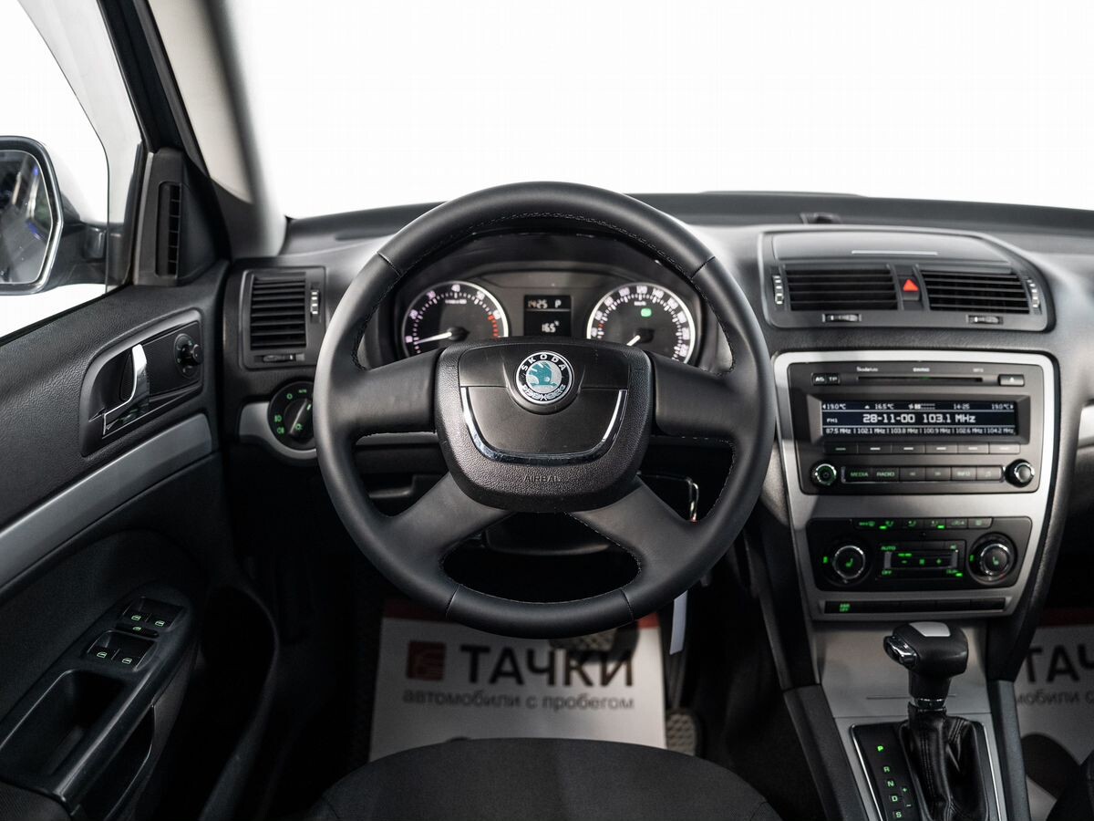 Skoda Octavia 2012 - фото автомобиля